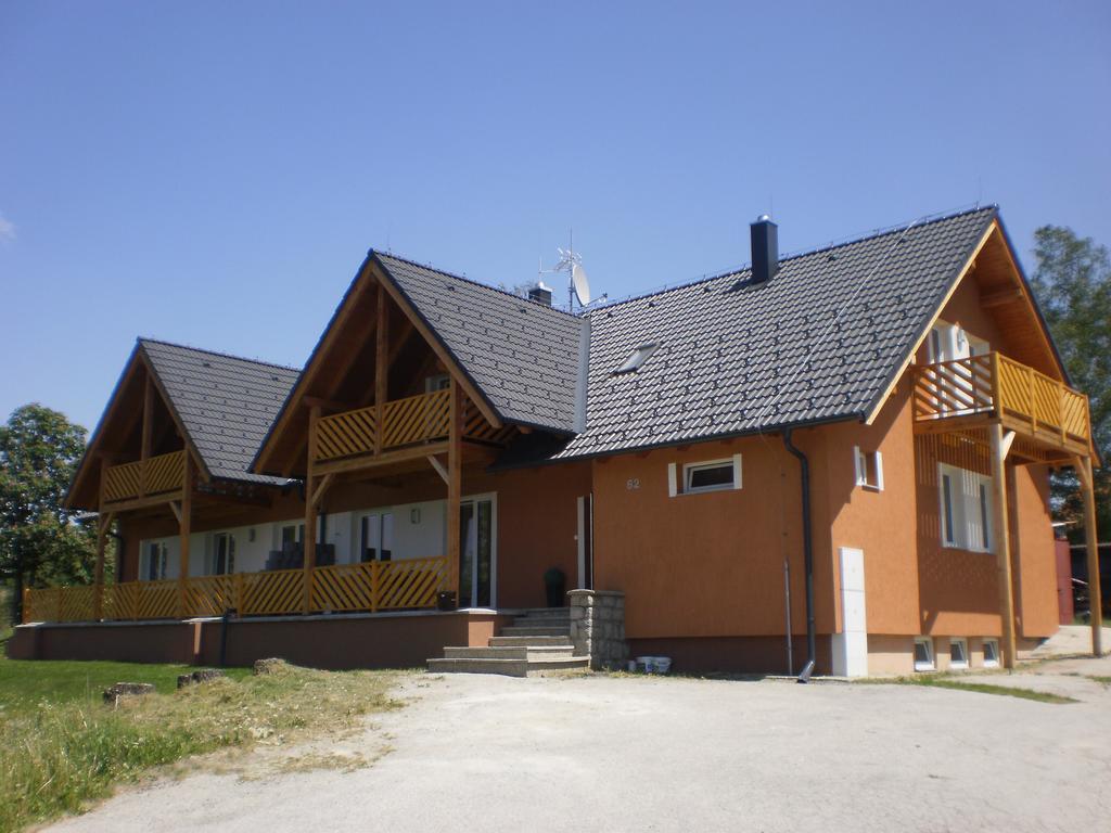 Apartmany Eva Frymburk Exteriör bild